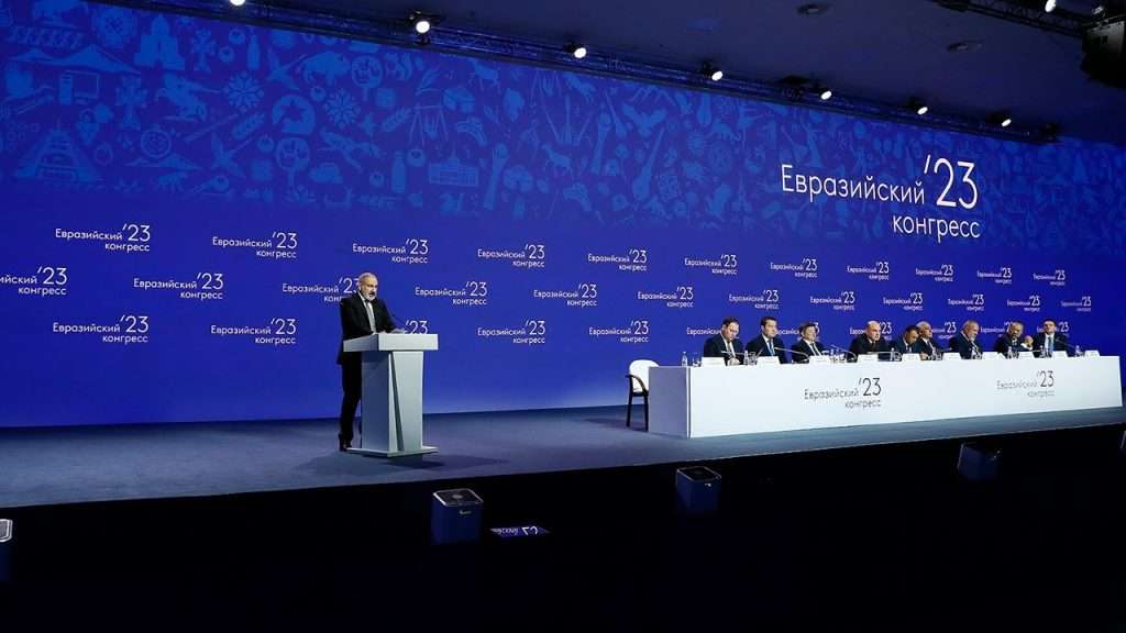 Премьер-министр Никол Пашинян в Сочи принял участие в церемонии открытия III Евразийского конгресса и в панельной дискуссии