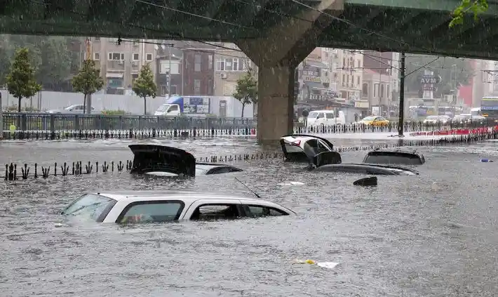 Наводнение в Турции Анкара затоплена