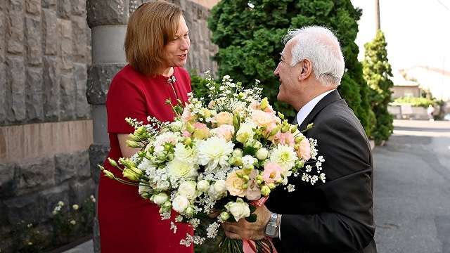 Президент Республики Ваагн Хачатурян и Кристина Куинн